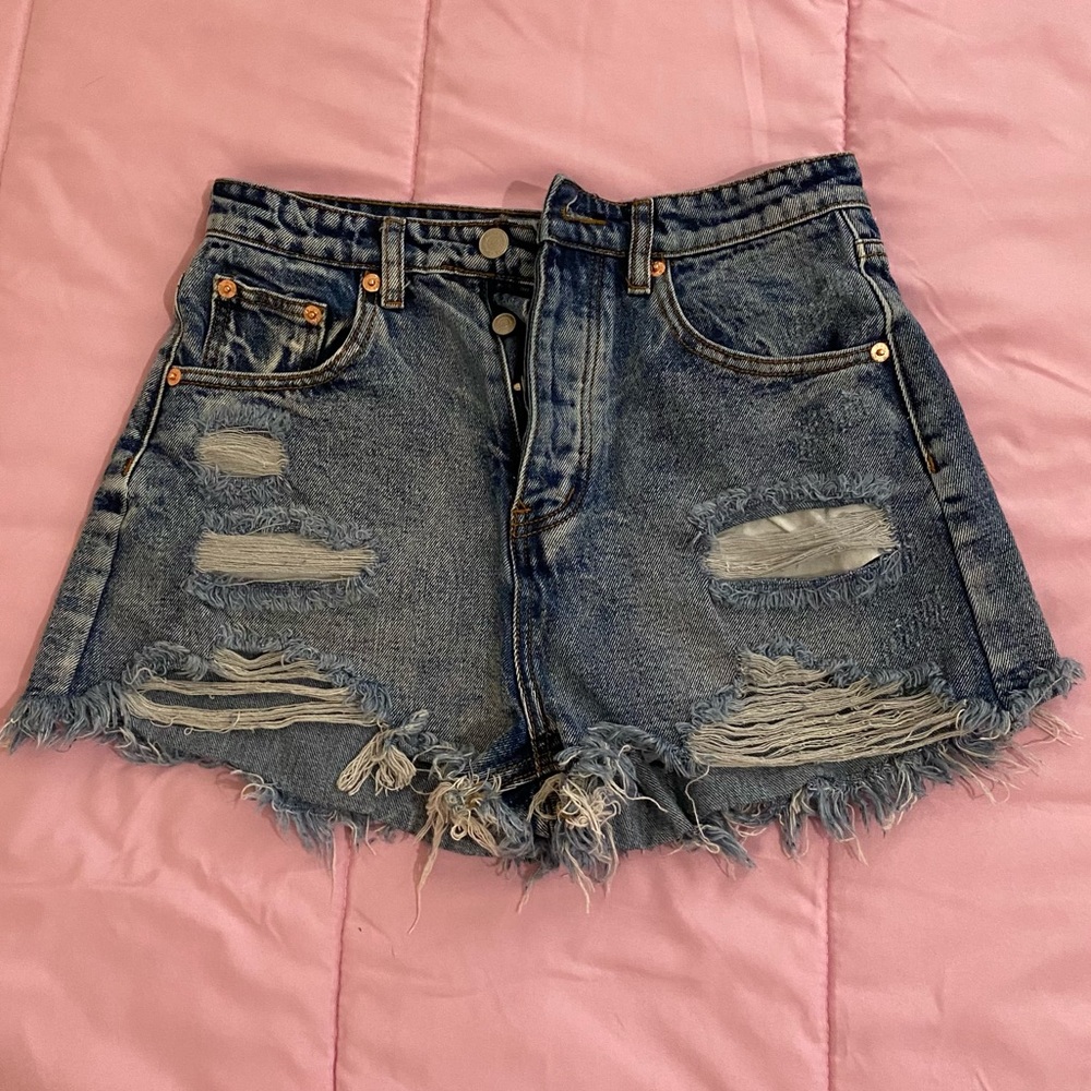 Signature8 Distressed Shorts